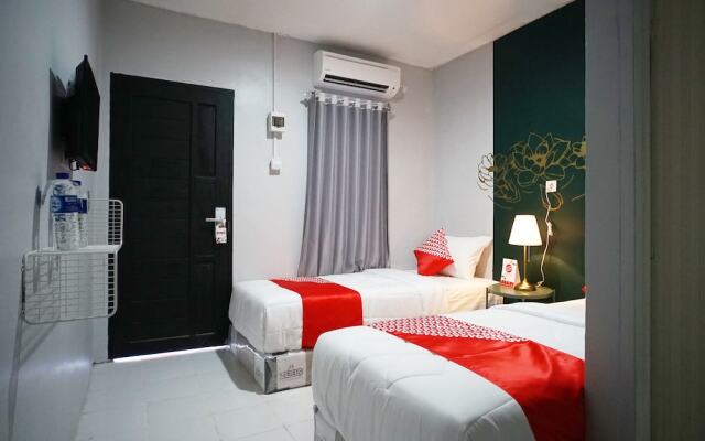 1125 Sani Guest House