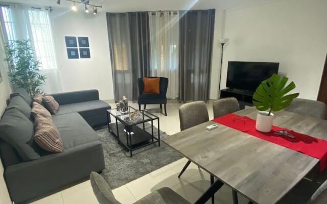 "park / Smart Tv / Wifi / Parking / Elegant / Sofa"