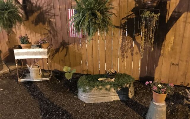 Nacoochee Valley Lodge