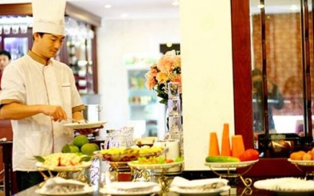 Lavish Centre Hotel