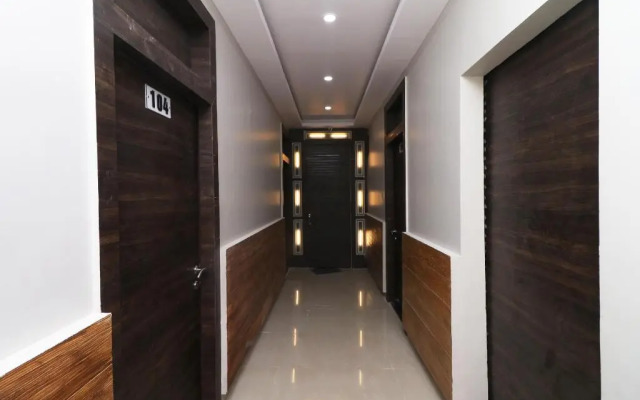 Hotel Siddahant Palace by OYO Rooms