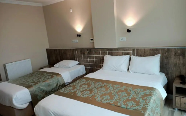 Bal Otel