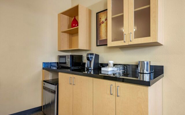 Cambria Hotel Ft Lauderdale, Airport South & Cruise Port