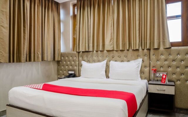 OYO 12071 Afreen International Guest House