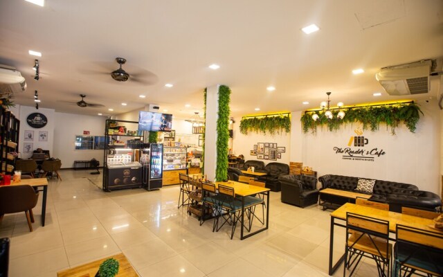 RedDoorz The Readers Cafe and Rooms