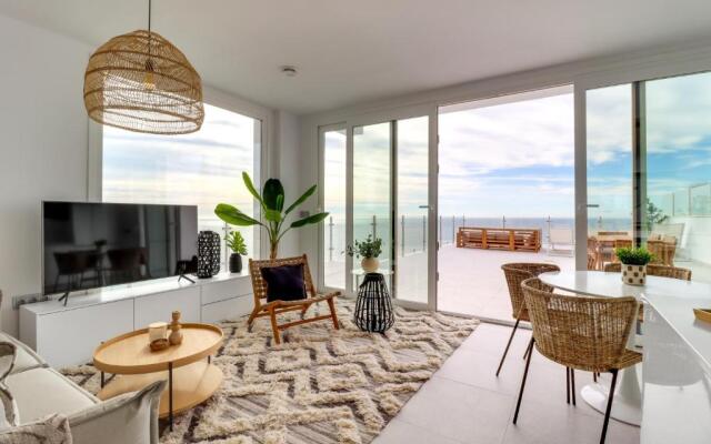 Bayview Hills, luxury 2 bedroom apartment