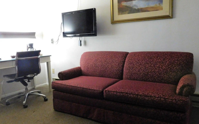 Capri Motel
