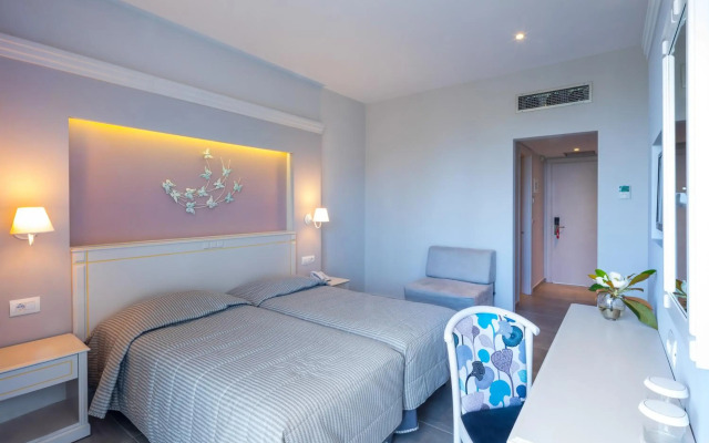 Delfinia Hotels