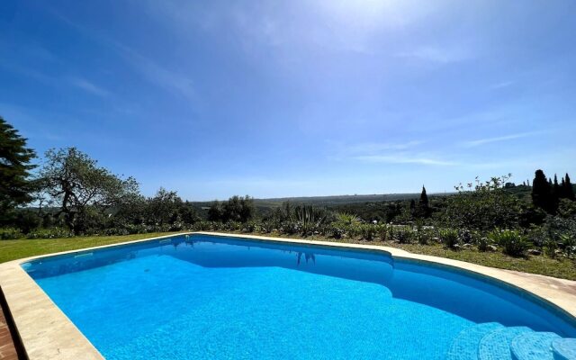 Portimão Bellevue Villa With Pool