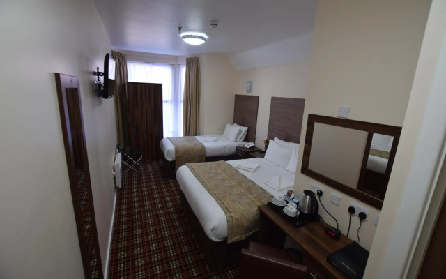 Lucky 8 Hotel