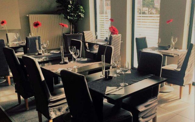 Best Western Axis Hotel