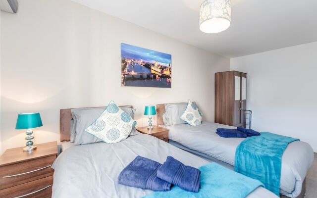 Watford Junction Apartment