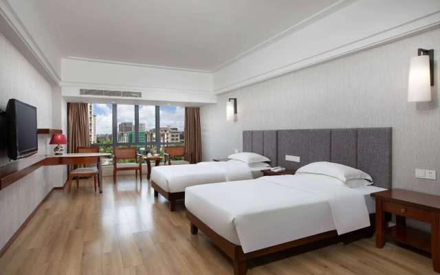 Ramada Encore by Wyndham Qionghai Downtown