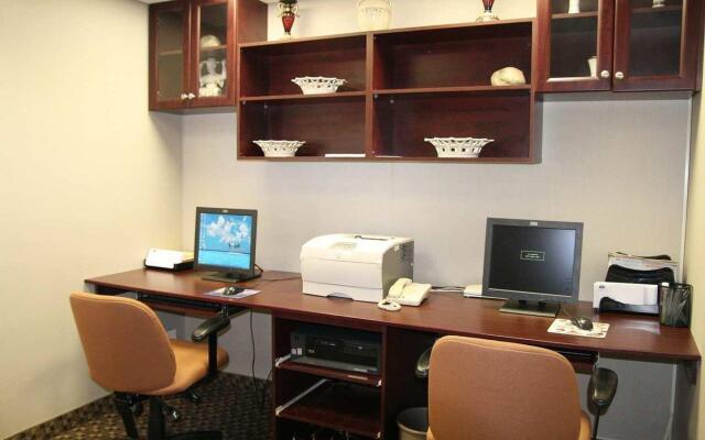 Country Inn & Suites By Radisson, Toronto Mississa