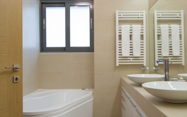 Elaia Luxury Suites Glyfada