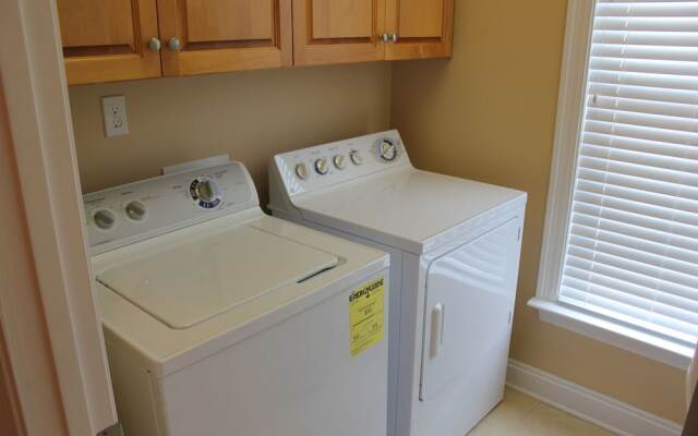 The Boat House by ALBVR