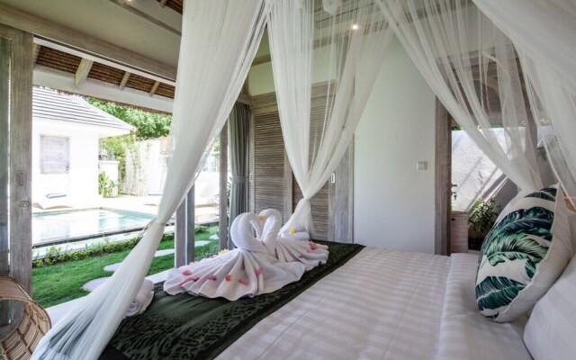 Villa Matahari Munggu 5BR