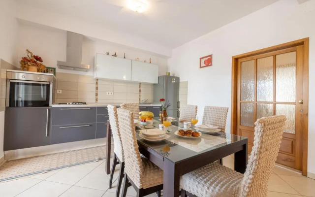 Apartment For 5