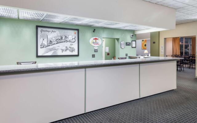 Super 8 By Wyndham Hope