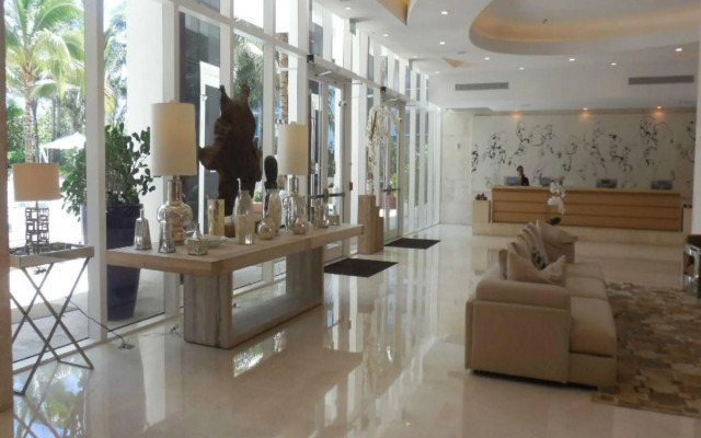 Grand Beach Hotel Surfside West