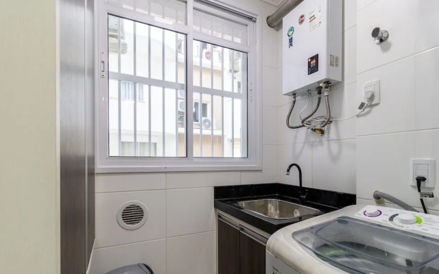 Apt Sea View w/ BBQ in Bombinhas Arn0104