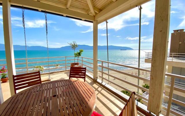 Eka Luxury Apartment