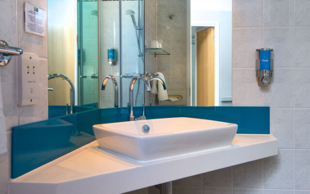 Holiday Inn Express Bath by IHG