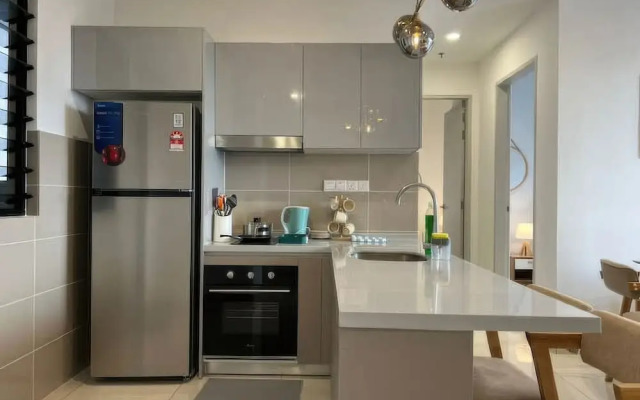 Trion Residence by Emily in Town