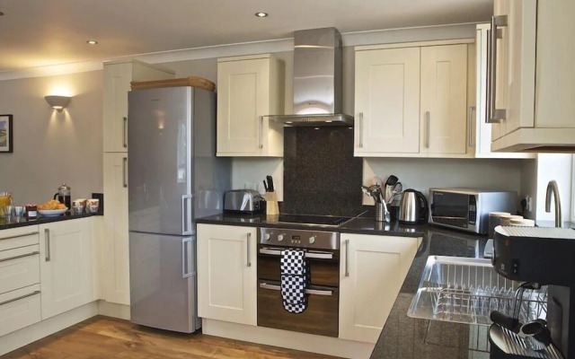4 West Park Mews