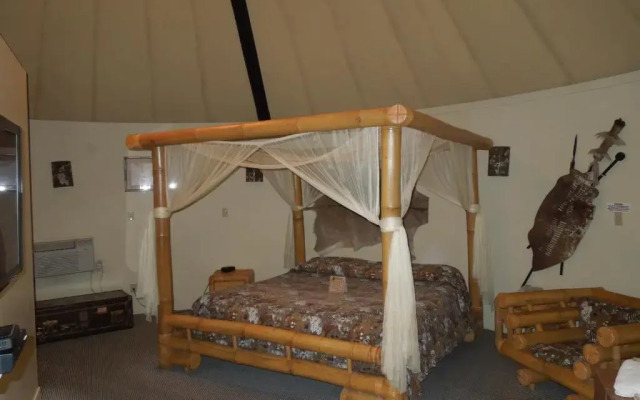 Wildwood Inn Tropical Dome & Theme Suites