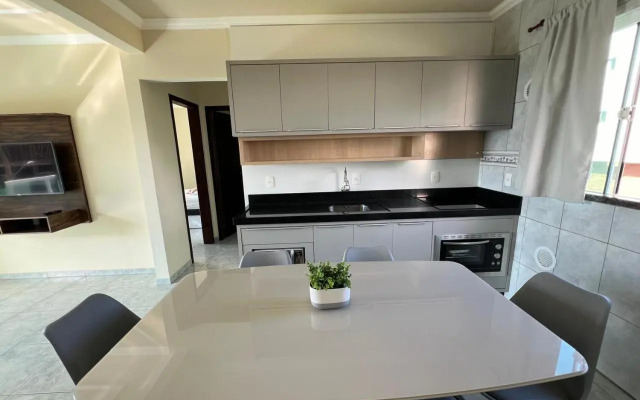 Aprecie Mariscal Nesta Hospedagem a 150 M do Mar - V4