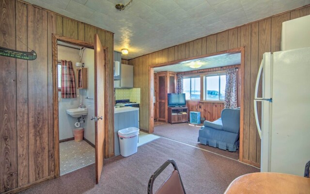 Convenient Cabin w/ Access to 3 Boat Docks!