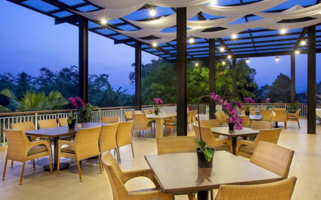 Padjadjaran Suites Resort & Convention