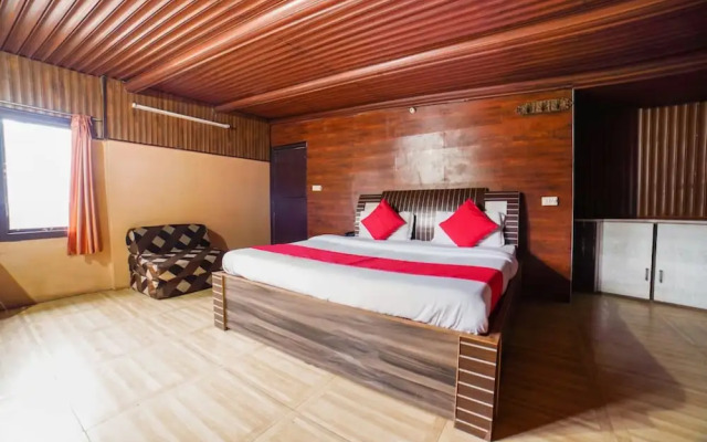 Goroomgo Long View Retreat Nainital