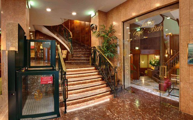 Hotel Hernan Cortes