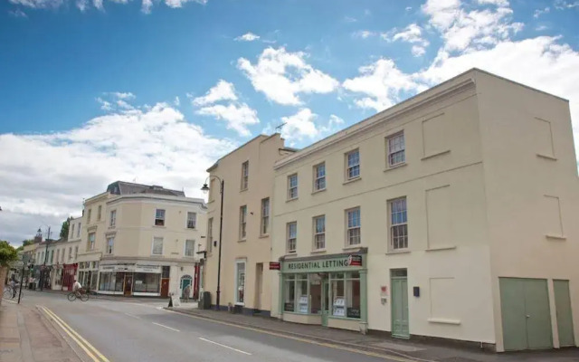 Suffolk Road Apartments