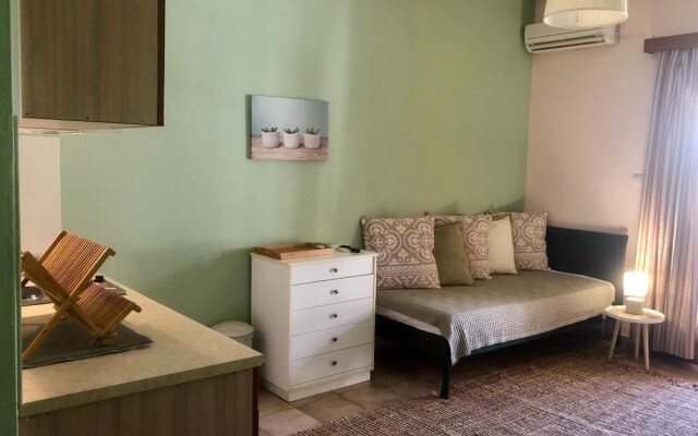 Nicolas Beach Guesthouse