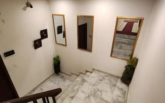 Red Fort Hotel Gulberg