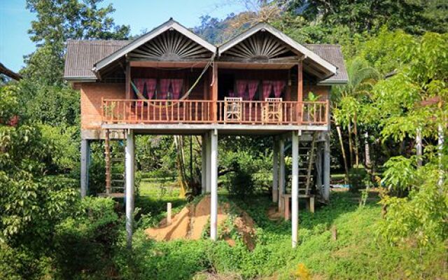 Smiley Bungalow (SHA Extra Plus)