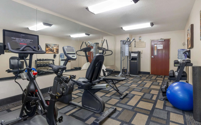 Best Western Plus Berkshire Hills Inn & Suites