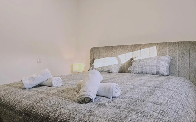 104 NIC - 401 Stay Cosmo City Suite