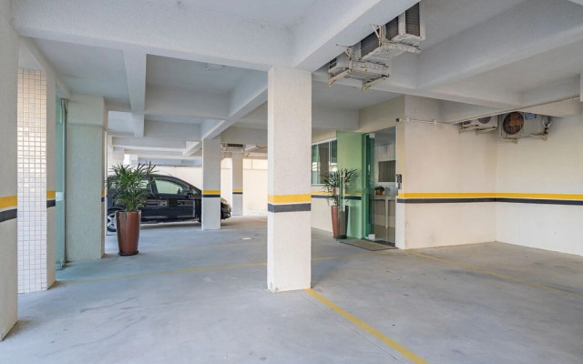 2-bed Apt w/ BBQ - Downtown Bombinhas Caa103