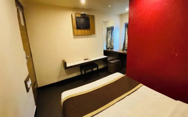 Hotel Adarsh International