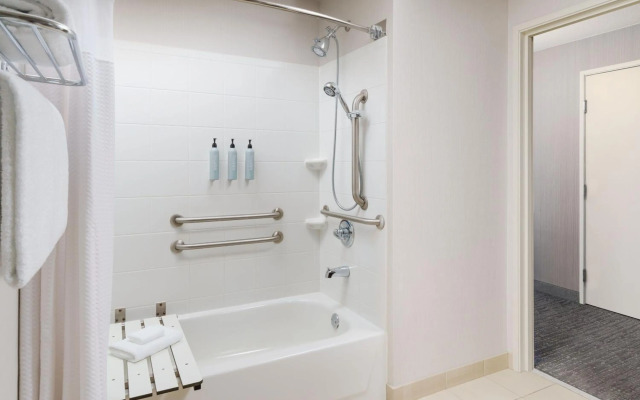 Courtyard Roseville Galleria Mall/Creekside Ridge Drive