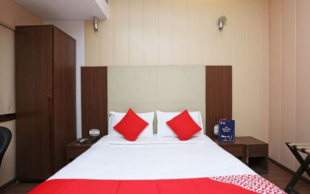 OYO 10690 Florence Hotel