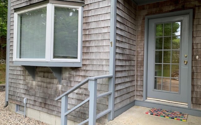 York Street - Y103-wr by Getaway