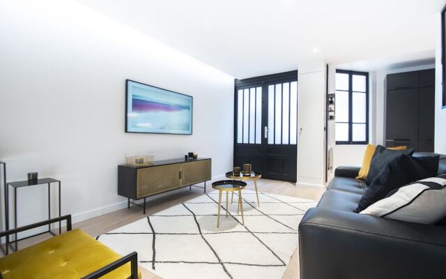 Luxury Townhouse - Eiffel tower