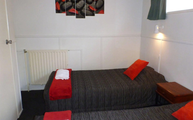 Fernleaf Motel