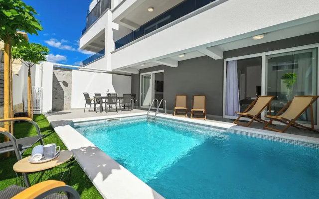 Smash A - Apartments with private pool