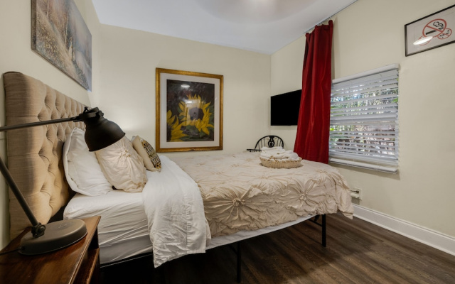 Garden Oasis Room near Wynwood
